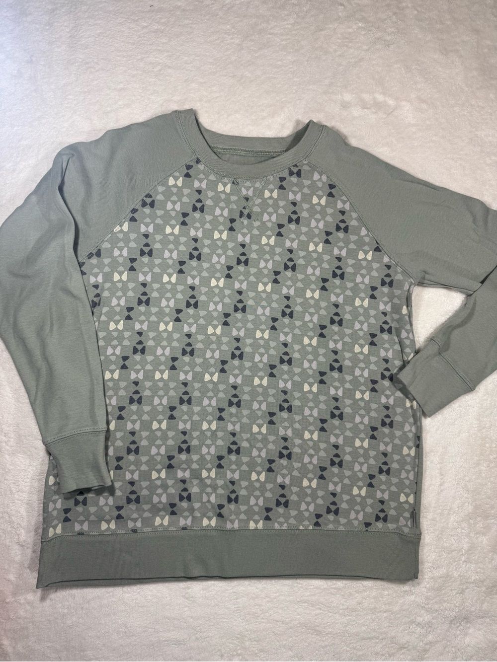 Eddie Bauer Legendwash Geometric Bow Print Crewneck Sweatshirt M